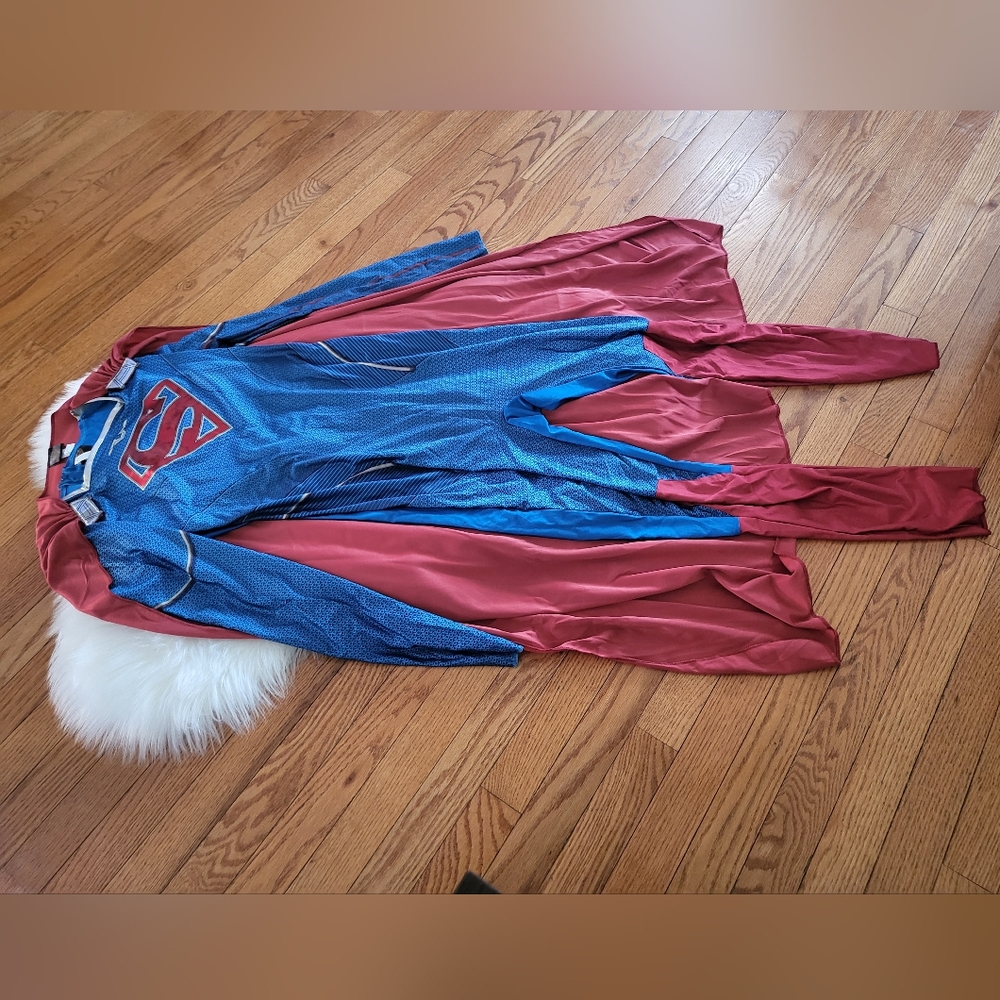 DC Supergirl Costume 🦸♀️ - Picture 4 of 12